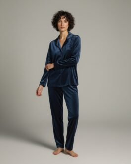 Γυναικεία Πυτζάμα Βελούδινη με Κουμπιά